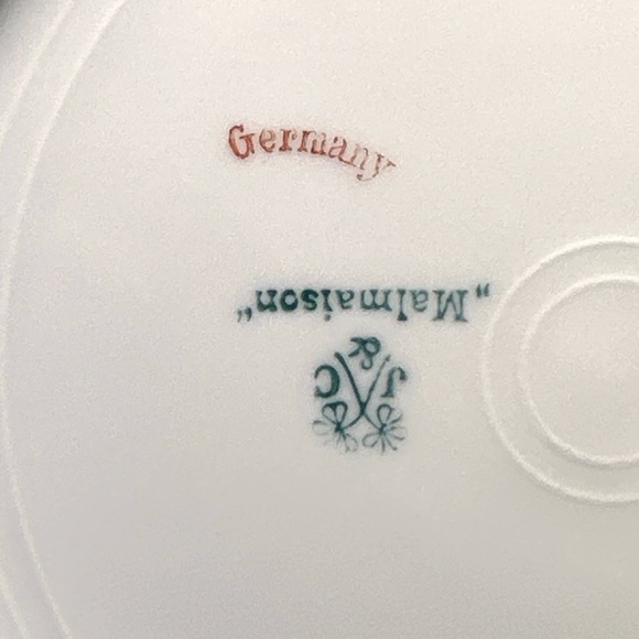 Jaeger & Co J & C Malmaison Germany LIKE NEW Scalloped Edge Floral Plate - Picture 3 of 6